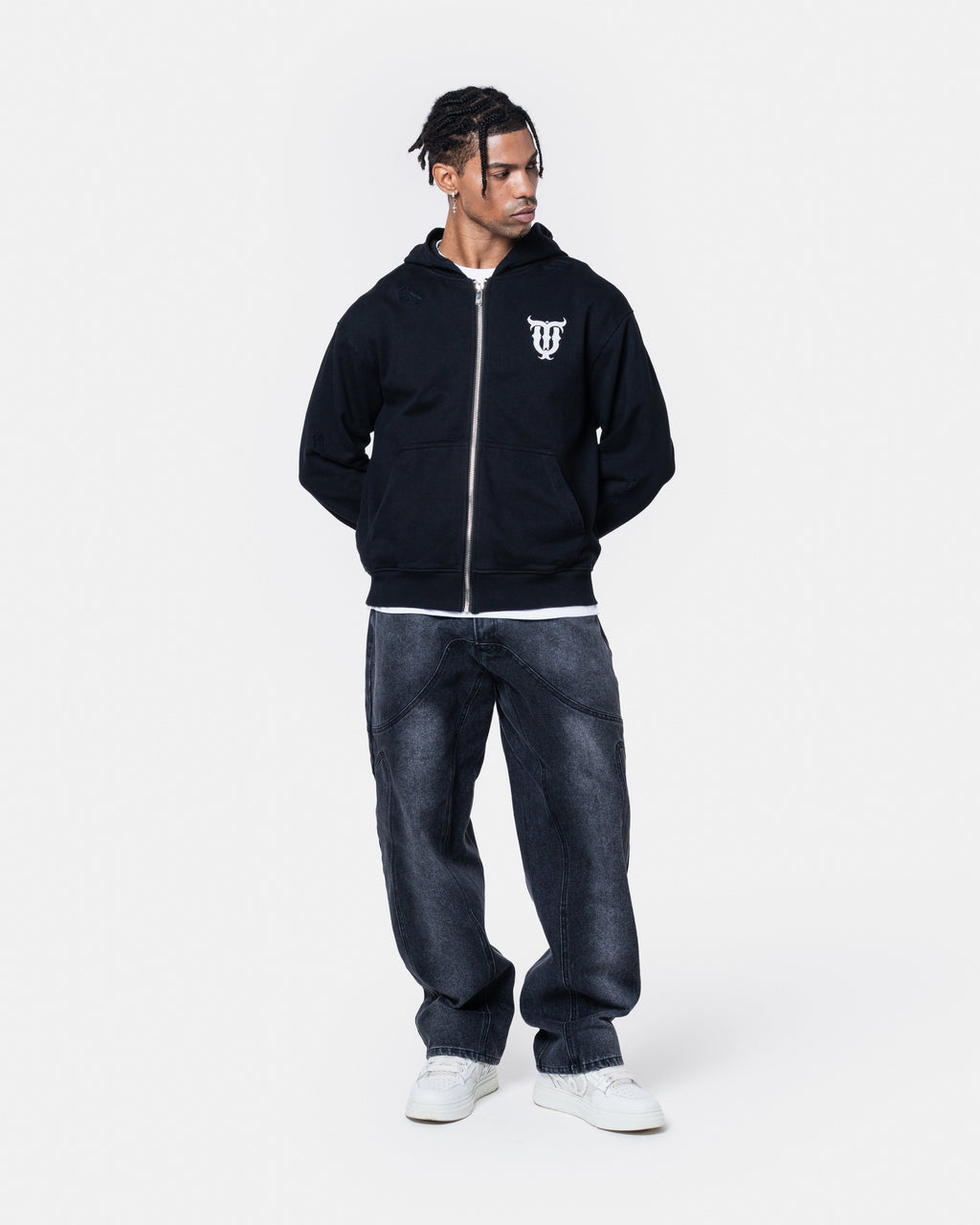 QT PEARL ZIPPER HOODIE BLACK