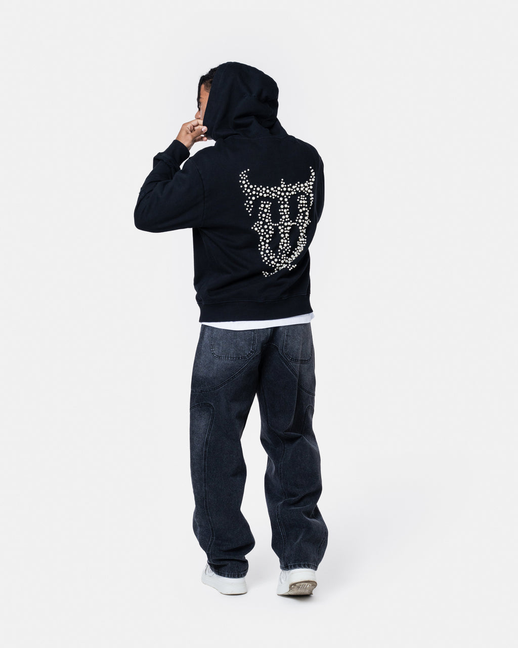 QT PEARL ZIPPER HOODIE BLACK