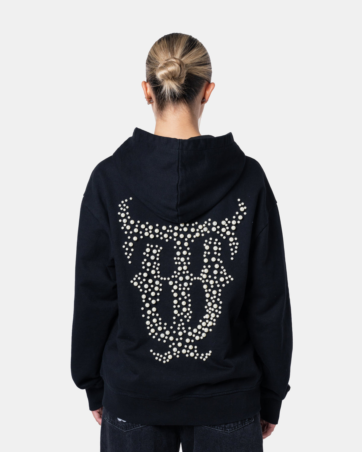 QT PEARL ZIPPER HOODIE BLACK