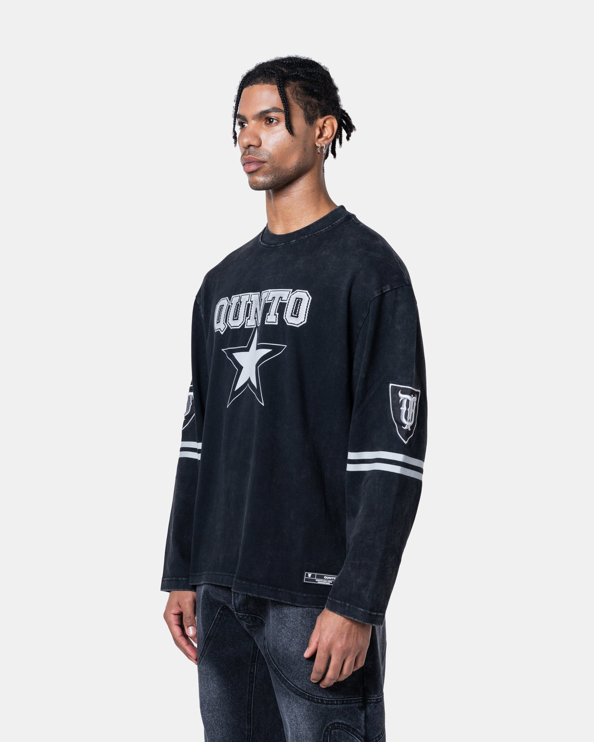 STAR LONGSLEEVE BLACK