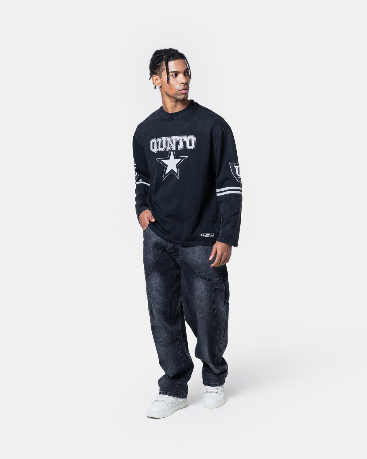 STAR LONGSLEEVE BLACK