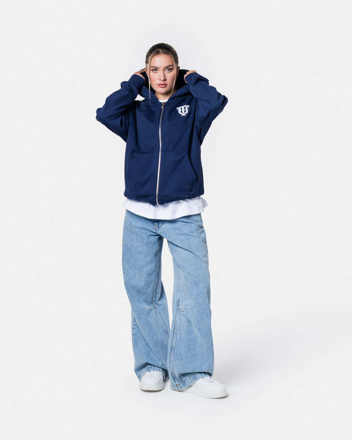 QT PEARL ZIPPER HOODIE BLUE